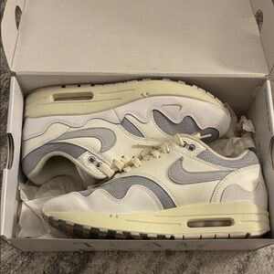Nike Air Max 1 Patta Men Size 5.5, 38. Very Good!